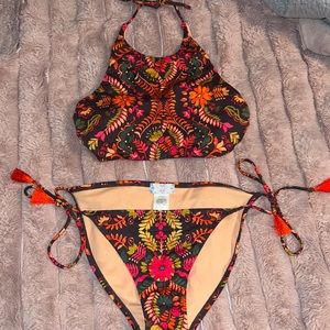Altar’d State floral swimsuit. Size medium. Perfect condition.